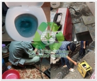 Làm gì khi bồn cầu dội nước chậm xuống và cách xử lý