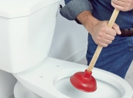 ​Thông cống nghẹt bằng máy lò xo công nghệ tiên tiến nhất.