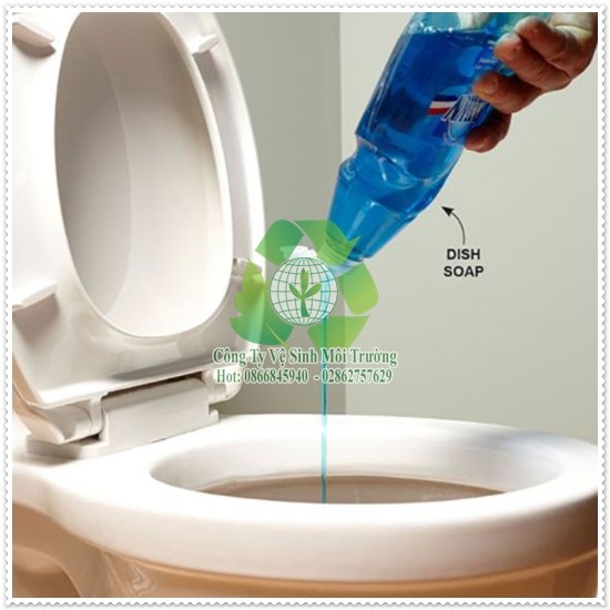 Những cách thông tắc bồn cầu đơn giản, hiệu quả